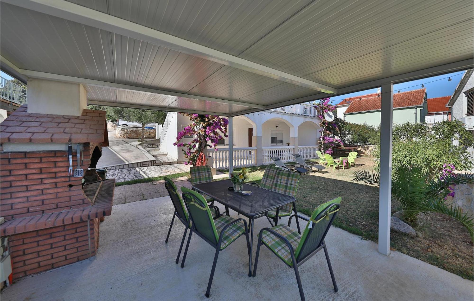 2 Bedroom Cozy Apartment In Marina Exterior foto